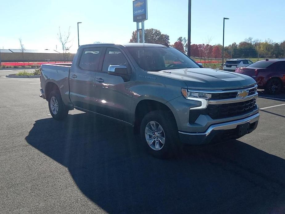 new 2025 Chevrolet Silverado 1500 car, priced at $45,360