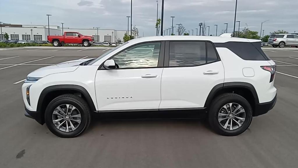 new 2026 Chevrolet Equinox car, priced at $28,995