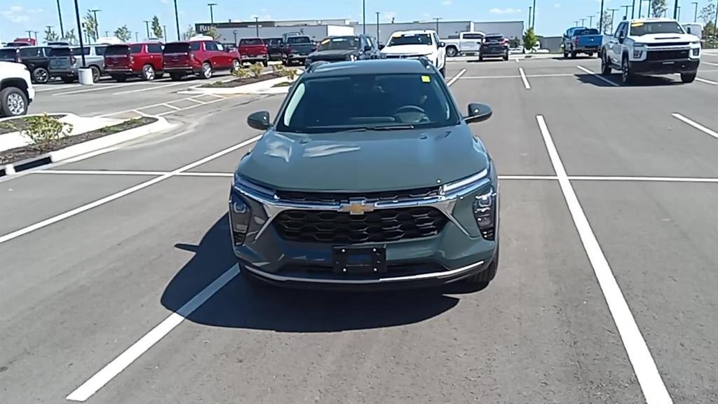 new 2025 Chevrolet Trax car, priced at $24,985