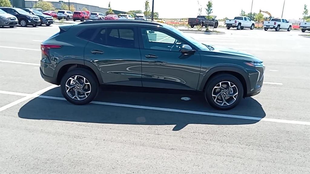 new 2025 Chevrolet Trax car, priced at $24,985