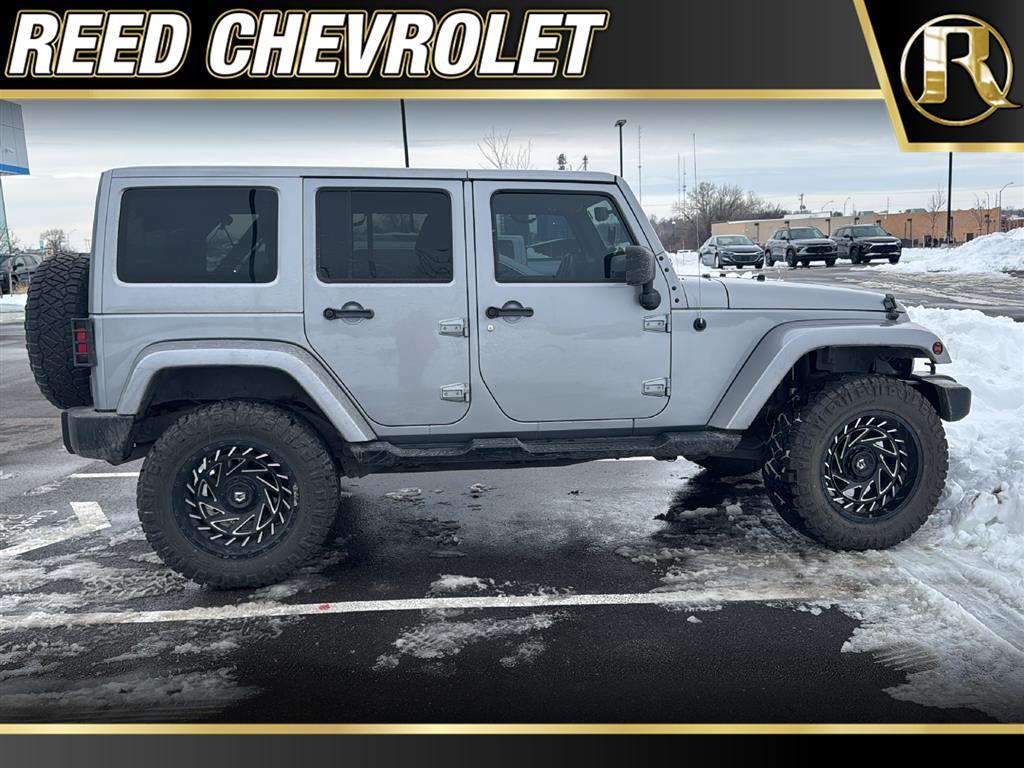 used 2015 Jeep Wrangler Unlimited car, priced at $19,900