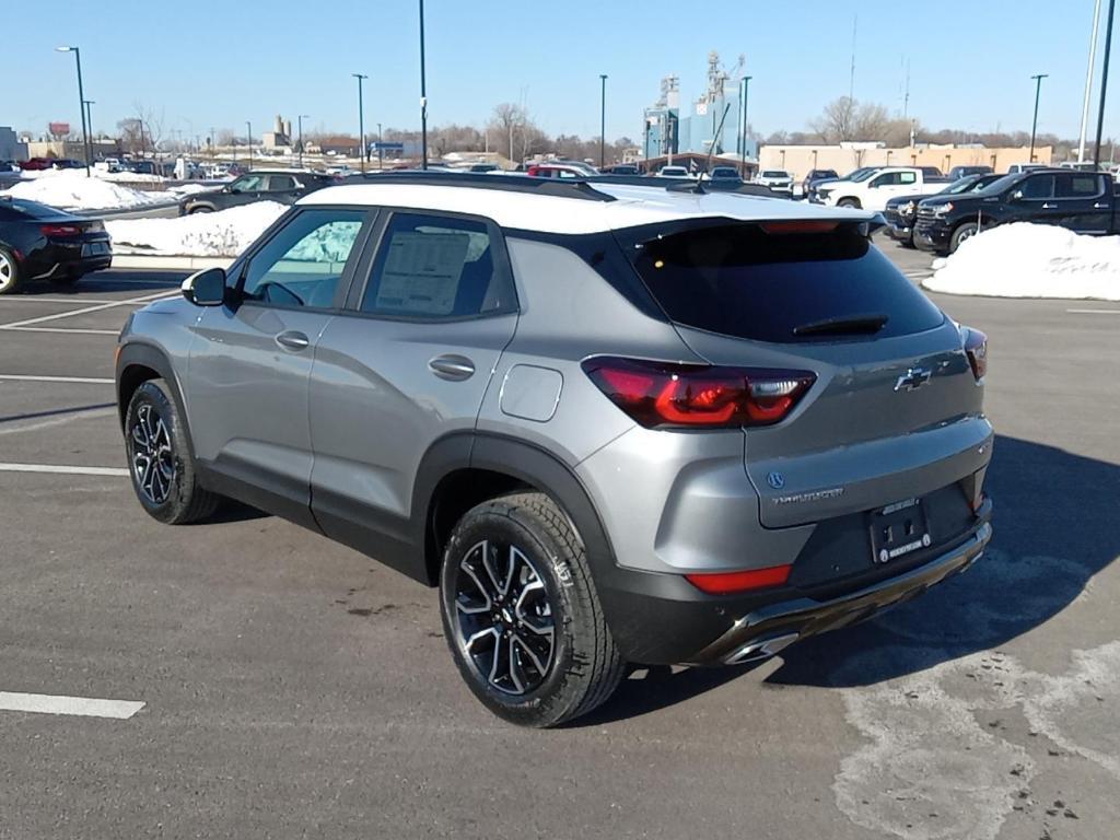 new 2025 Chevrolet TrailBlazer car, priced at $26,140