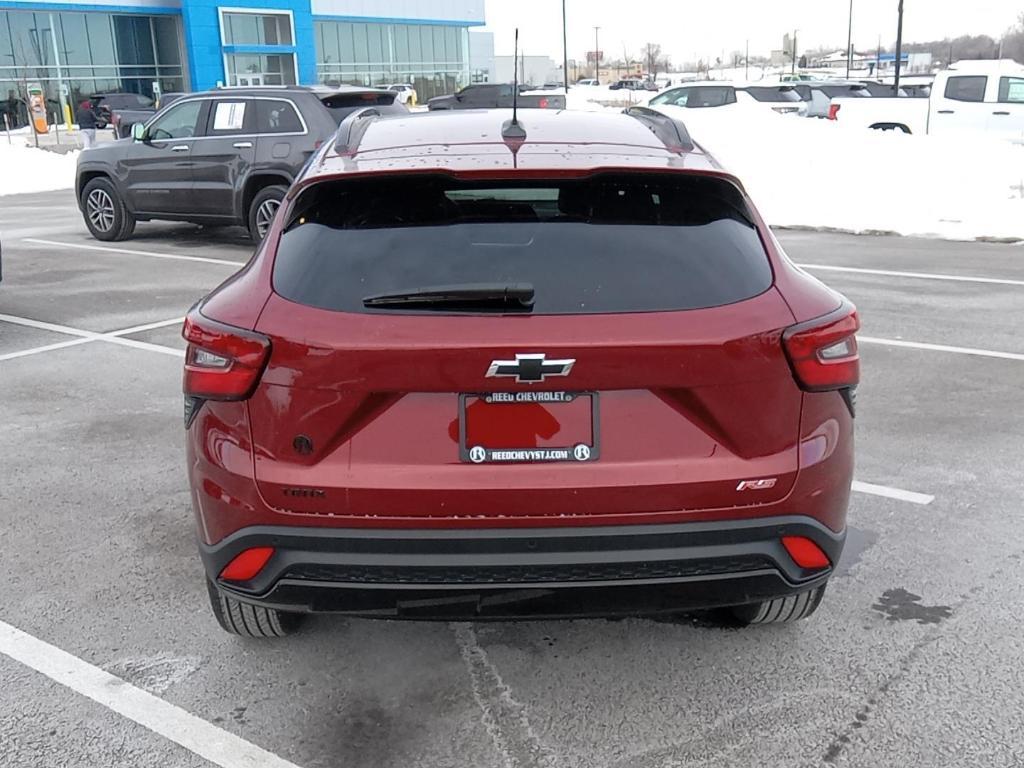 new 2025 Chevrolet Trax car, priced at $26,335