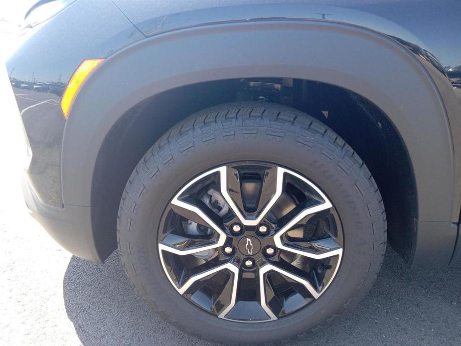 new 2025 Chevrolet TrailBlazer car, priced at $29,140