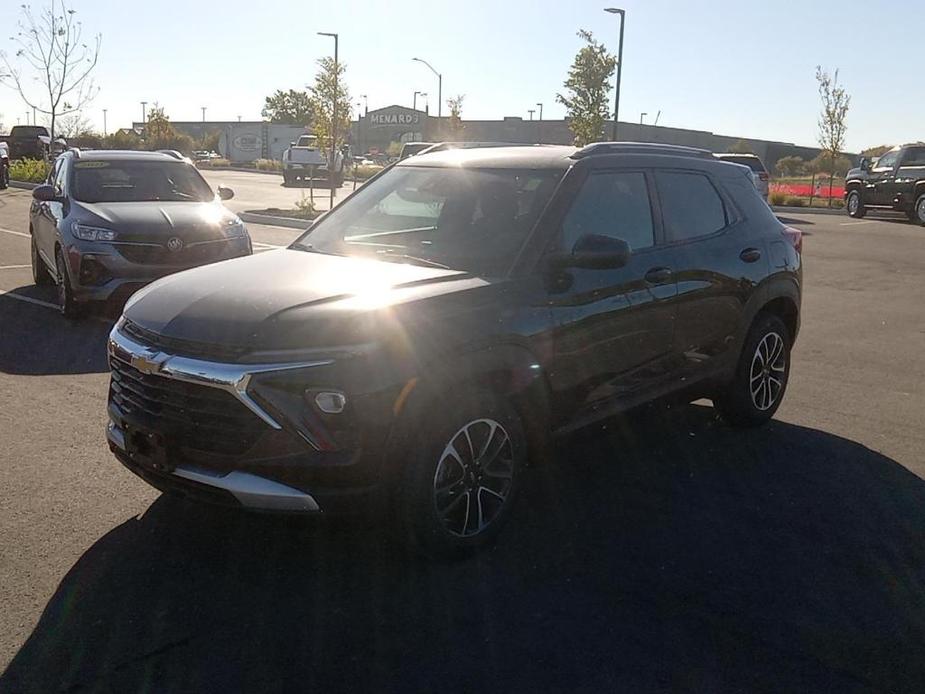 new 2025 Chevrolet TrailBlazer car, priced at $26,830