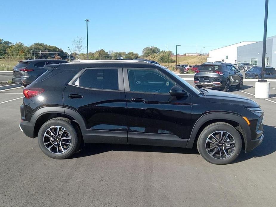 new 2025 Chevrolet TrailBlazer car, priced at $25,330