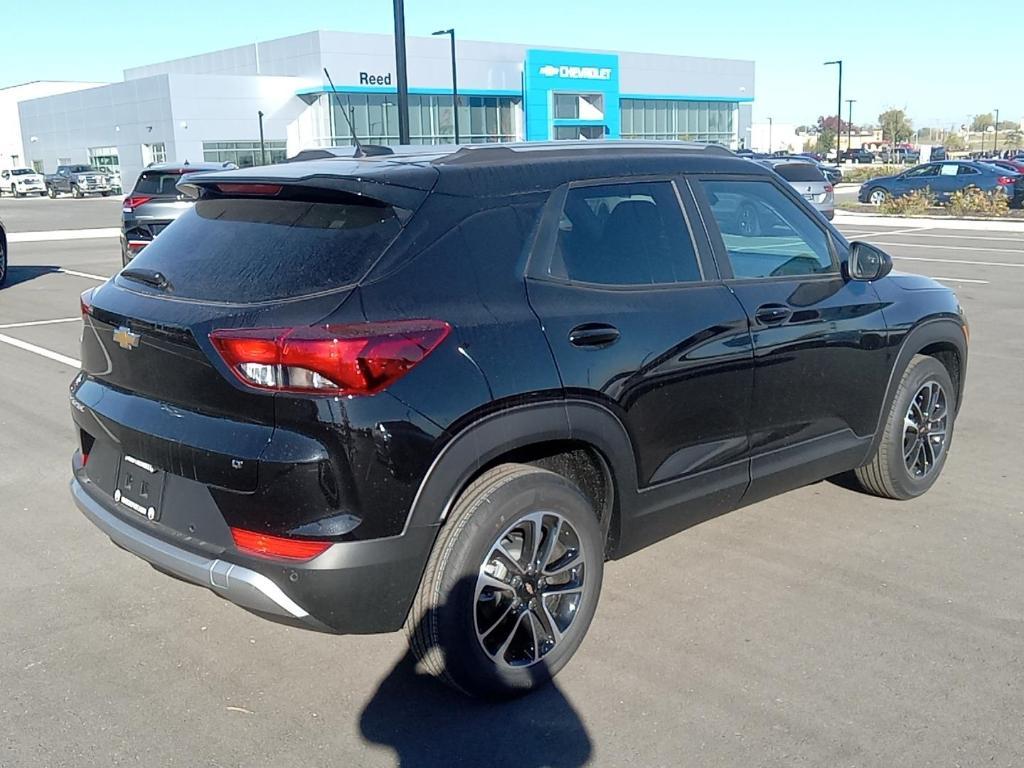 new 2025 Chevrolet TrailBlazer car, priced at $25,330