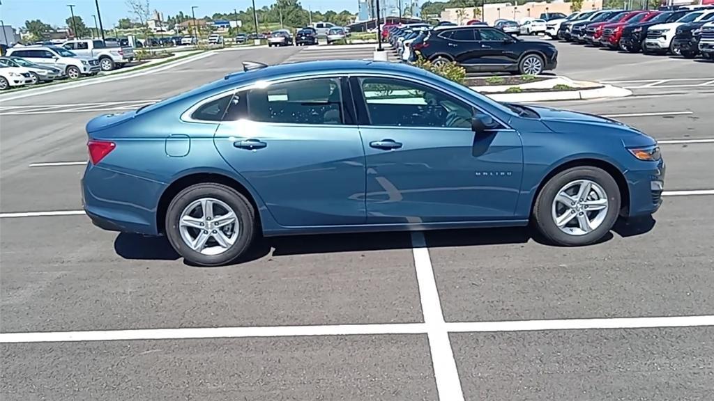 new 2025 Chevrolet Malibu car, priced at $25,495