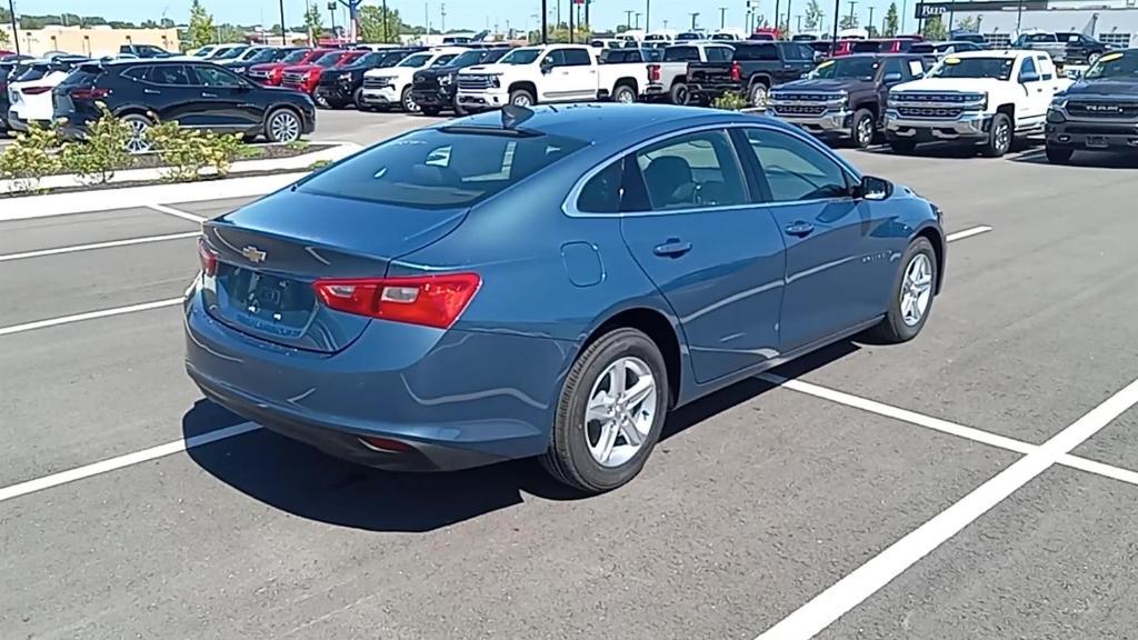 new 2025 Chevrolet Malibu car, priced at $25,495