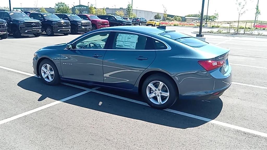 new 2025 Chevrolet Malibu car, priced at $25,495