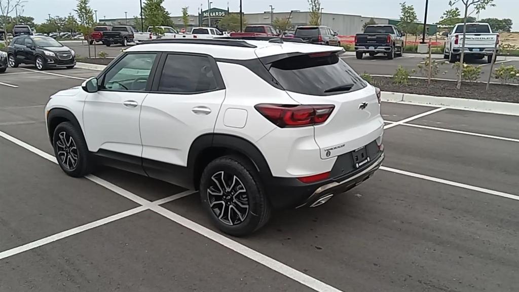 new 2025 Chevrolet TrailBlazer car, priced at $29,535