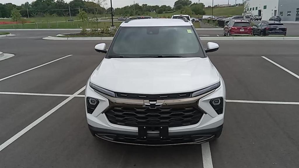 new 2025 Chevrolet TrailBlazer car, priced at $29,535