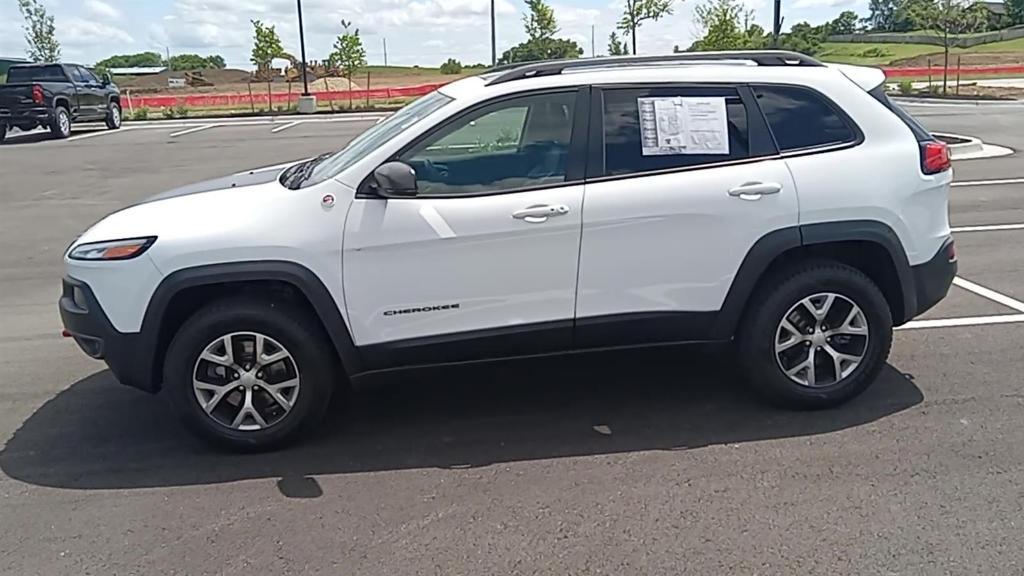 used 2018 Jeep Cherokee car, priced at $21,900