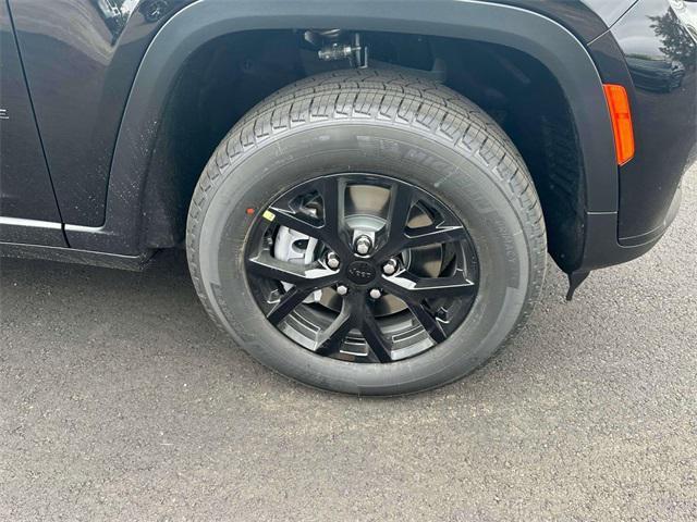 new 2025 Jeep Grand Cherokee L car, priced at $46,330