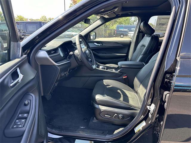new 2025 Jeep Grand Cherokee L car, priced at $46,755