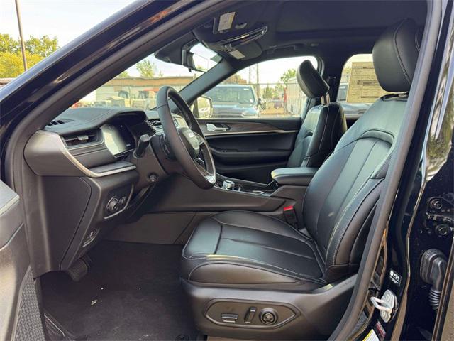 new 2025 Jeep Grand Cherokee car, priced at $53,685