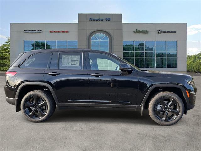 new 2025 Jeep Grand Cherokee car, priced at $53,685