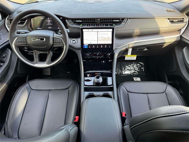 new 2025 Jeep Grand Cherokee car, priced at $53,685