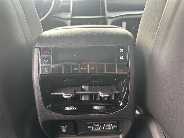 new 2025 Jeep Grand Cherokee L car, priced at $43,520