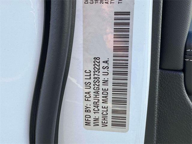 new 2025 Jeep Grand Cherokee car, priced at $42,170