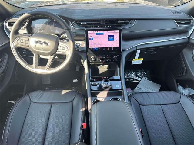 new 2025 Jeep Grand Cherokee car, priced at $49,051