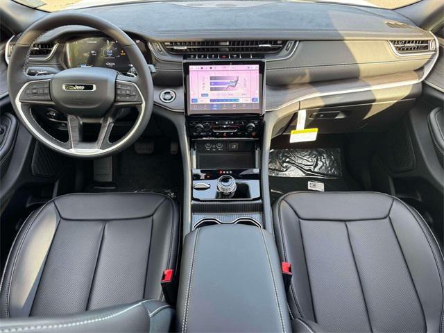 new 2025 Jeep Grand Cherokee car, priced at $53,090