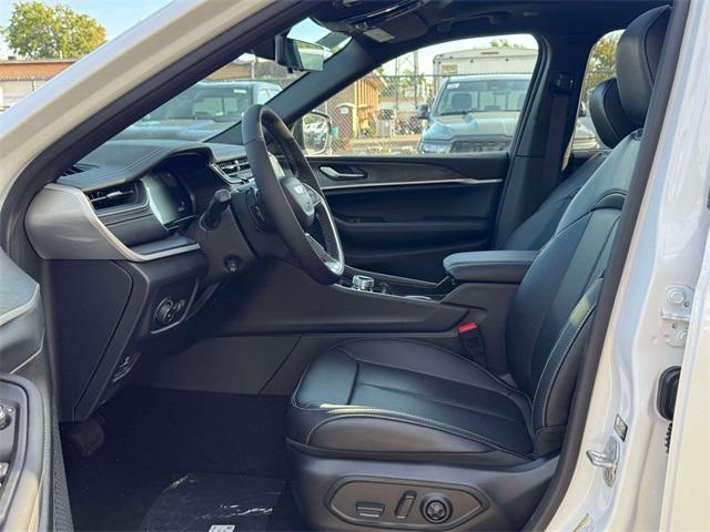 new 2025 Jeep Grand Cherokee car, priced at $53,090