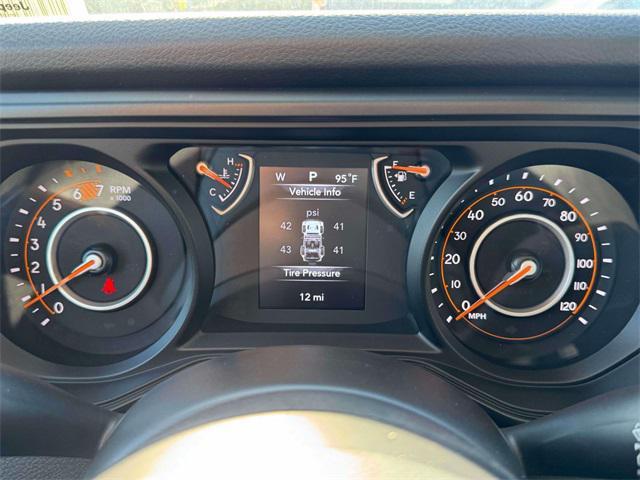 new 2025 Jeep Wrangler car