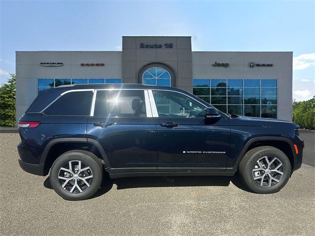 new 2024 Jeep Grand Cherokee car, priced at $41,395