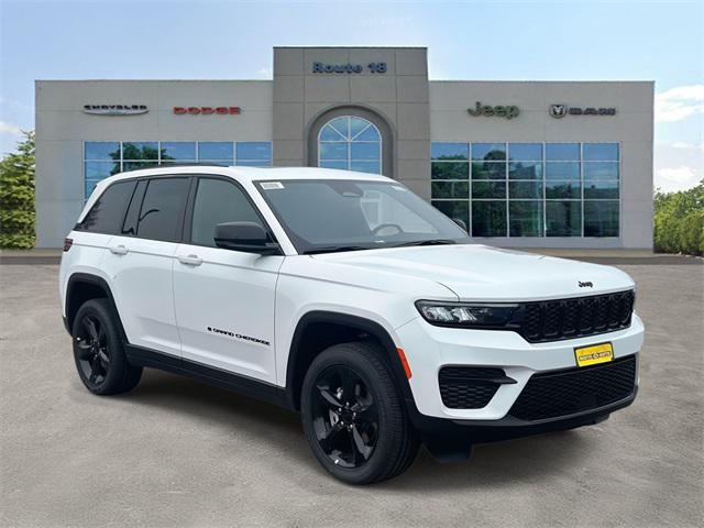 new 2025 Jeep Grand Cherokee car, priced at $46,375