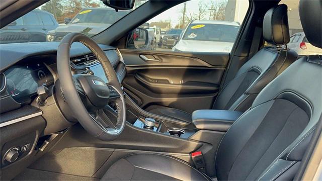 used 2024 Jeep Grand Cherokee car, priced at $31,899