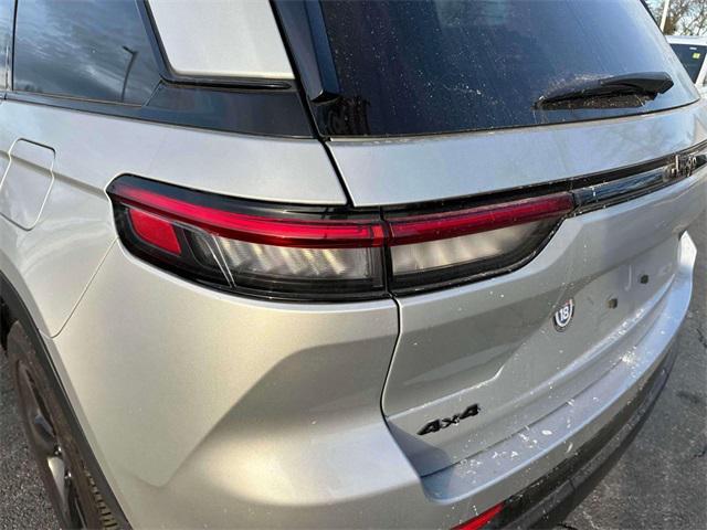 used 2024 Jeep Grand Cherokee car, priced at $31,899