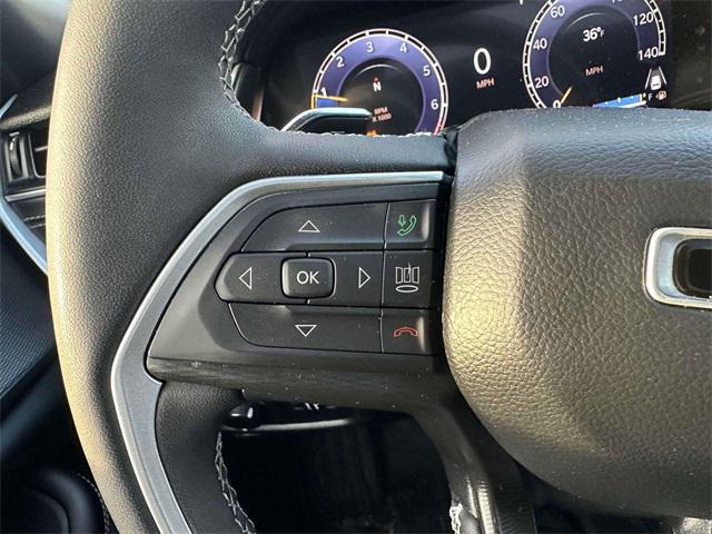 used 2024 Jeep Grand Cherokee car, priced at $31,899