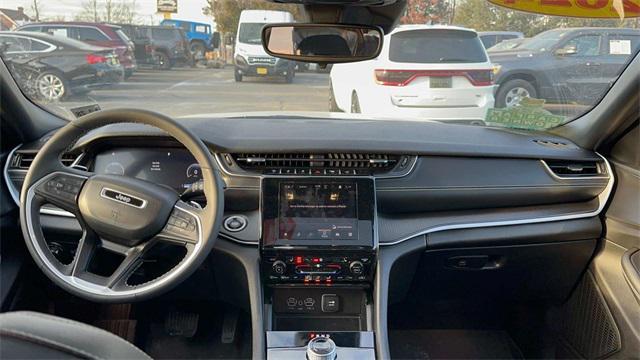 used 2024 Jeep Grand Cherokee car, priced at $31,899