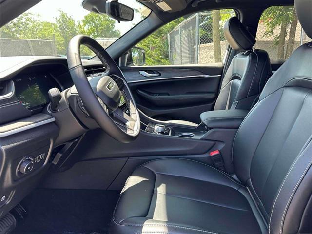 new 2025 Jeep Grand Cherokee car, priced at $41,481