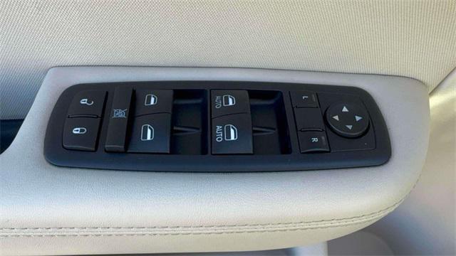 used 2016 Chrysler 200 car, priced at $10,995