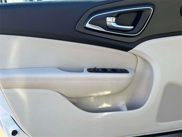 used 2016 Chrysler 200 car, priced at $10,995