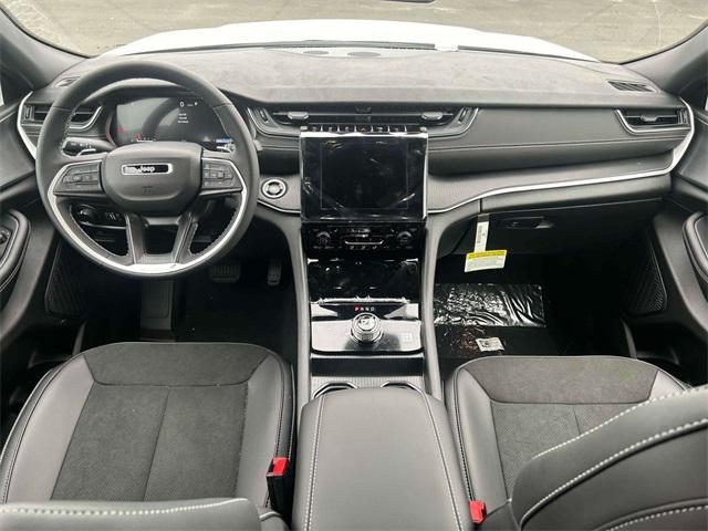 new 2025 Jeep Grand Cherokee car, priced at $46,375