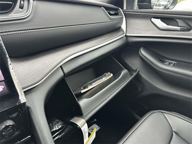 new 2025 Jeep Grand Cherokee car, priced at $48,710