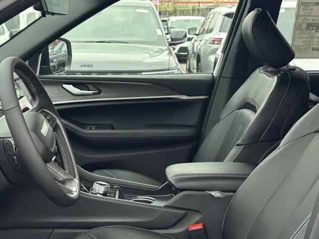 new 2025 Jeep Grand Cherokee car, priced at $48,710