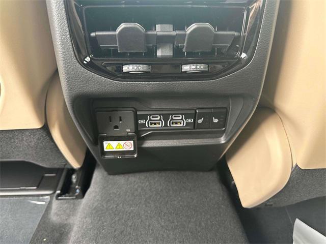 new 2025 Jeep Grand Cherokee car, priced at $41,481