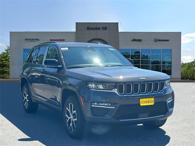 new 2025 Jeep Grand Cherokee car, priced at $45,095