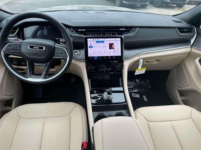 new 2025 Jeep Grand Cherokee car, priced at $41,481