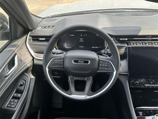 new 2025 Jeep Grand Cherokee L car, priced at $47,095
