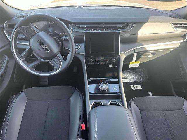 new 2025 Jeep Grand Cherokee car, priced at $44,330