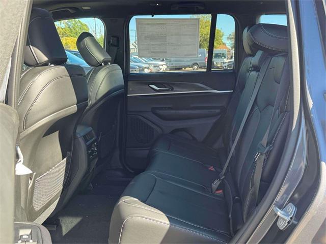 new 2025 Jeep Grand Cherokee car, priced at $53,685