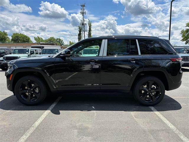 new 2025 Jeep Grand Cherokee car, priced at $45,635