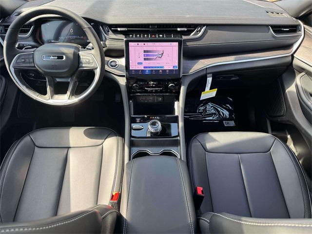 new 2025 Jeep Grand Cherokee car, priced at $50,760