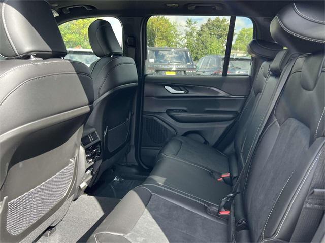 new 2025 Jeep Grand Cherokee car, priced at $45,975