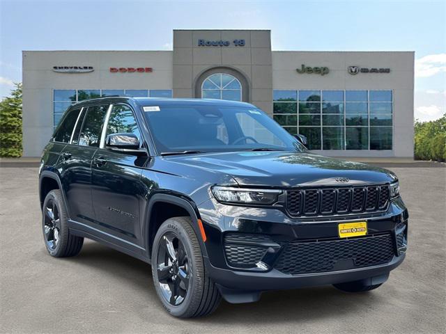 new 2025 Jeep Grand Cherokee car, priced at $45,975